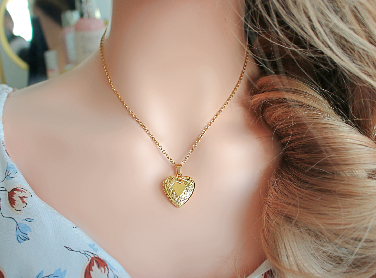 Vintage Heart Photo Locket - 24K Gold Plated Keepsake Necklace
